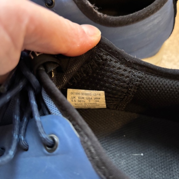 Arc’teryx Acrux SL GTX Women’s Hiking / Approach Shoes – Gore-Tex, Vibram Sole – - Picture 4 of 8